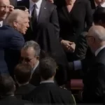Así ha sido el apretón de manos de Donald Trump con Felipe VI